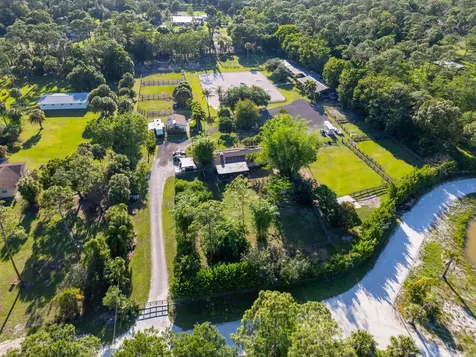 851 Hyde Park Road Loxahatchee Groves FL 33470