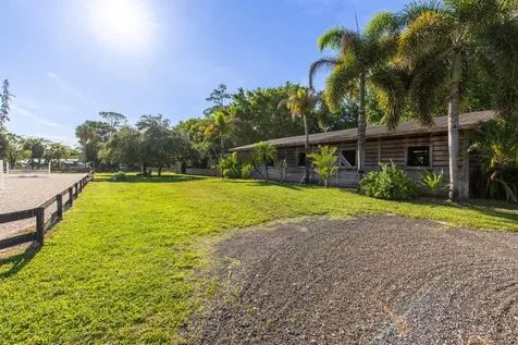 851 Hyde Park Road Loxahatchee Groves FL 33470