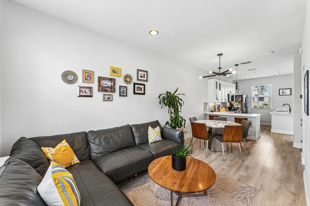 295 NE 5th Avenue Delray Beach FL 33483