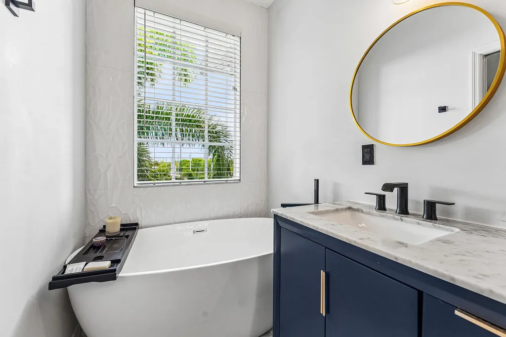 295 NE 5th Avenue Delray Beach FL 33483