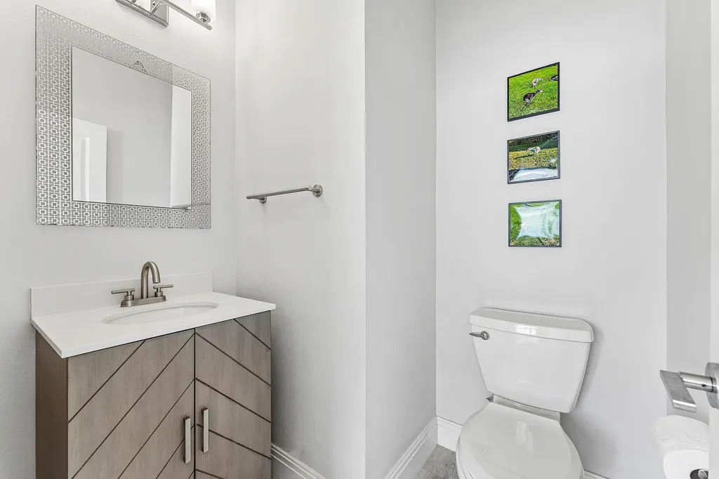295 NE 5th Avenue Delray Beach FL 33483
