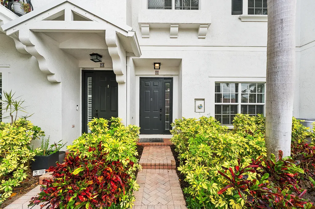 295 NE 5th Avenue Delray Beach FL 33483