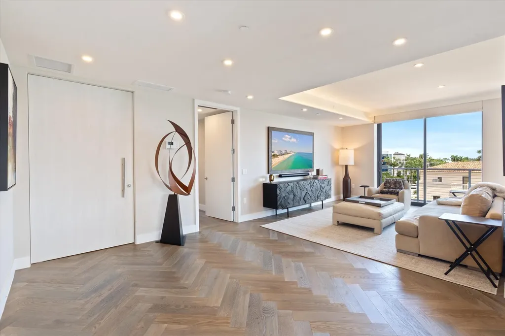 124 Hendricks Isle Fort Lauderdale FL 33301