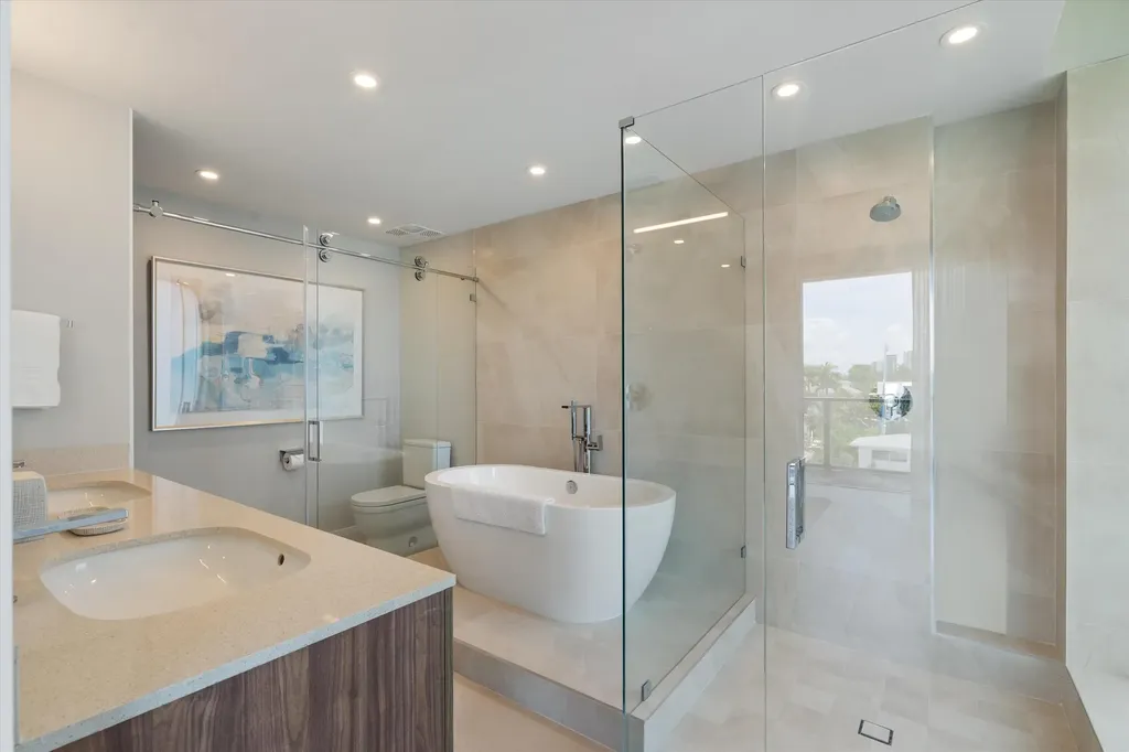 124 Hendricks Isle Fort Lauderdale FL 33301