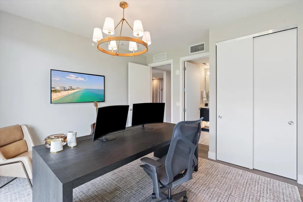 124 Hendricks Isle Fort Lauderdale FL 33301
