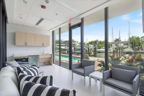 124 Hendricks Isle Fort Lauderdale FL 33301