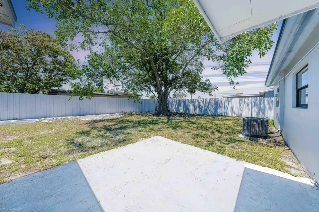 510 SW 13th Place Deerfield Beach FL 33441