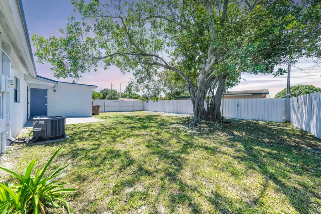 510 SW 13th Place Deerfield Beach FL 33441