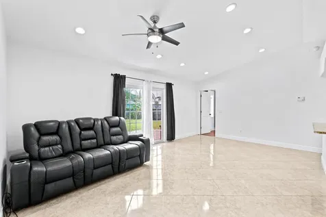 1049 SW Mccracken Avenue Port St Lucie FL 34953