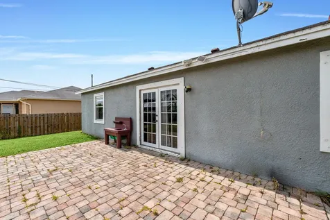 1049 SW Mccracken Avenue Port St Lucie FL 34953