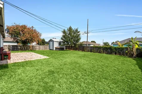 1049 SW Mccracken Avenue Port St Lucie FL 34953