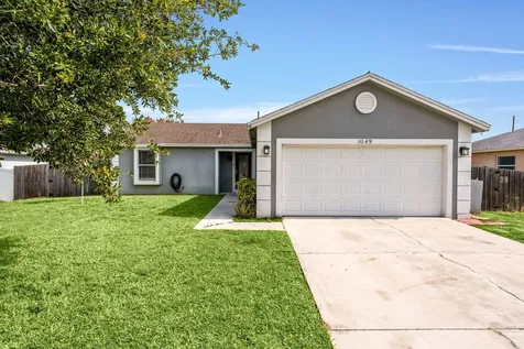 1049 SW Mccracken Avenue Port St Lucie FL 34953