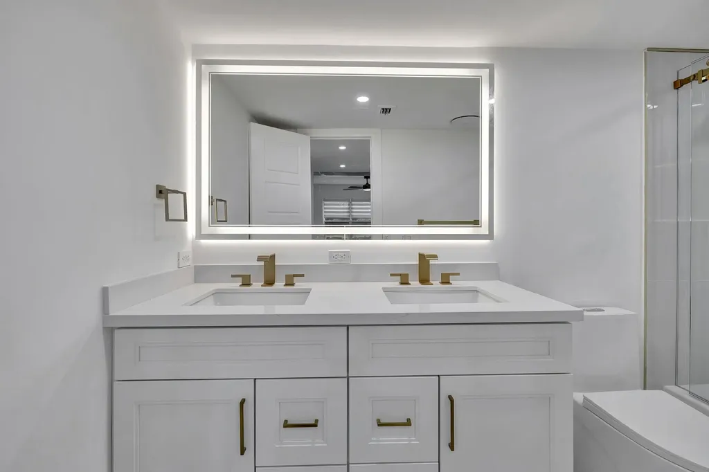 3100 N Palm Aire Drive Pompano Beach FL 33069