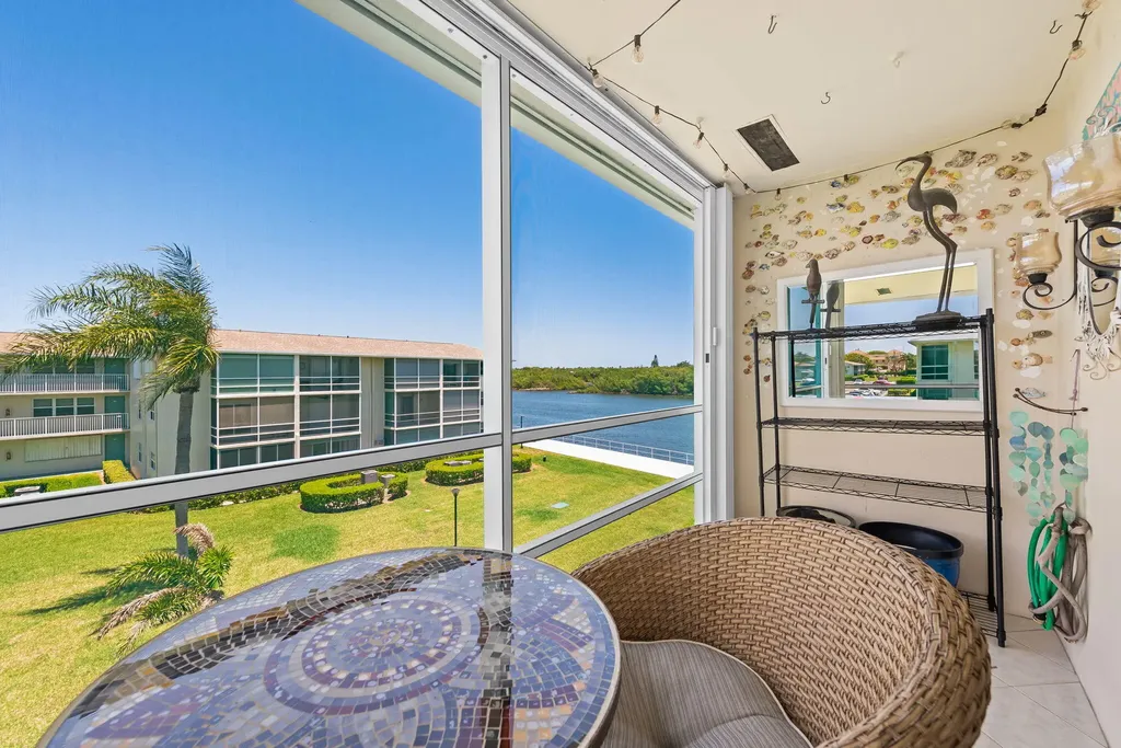 850 E Horizons E Boynton Beach FL 33435