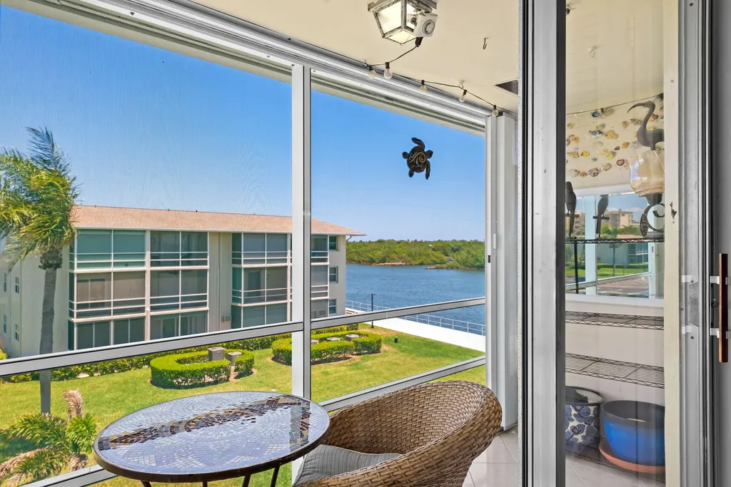 850 E Horizons E Boynton Beach FL 33435