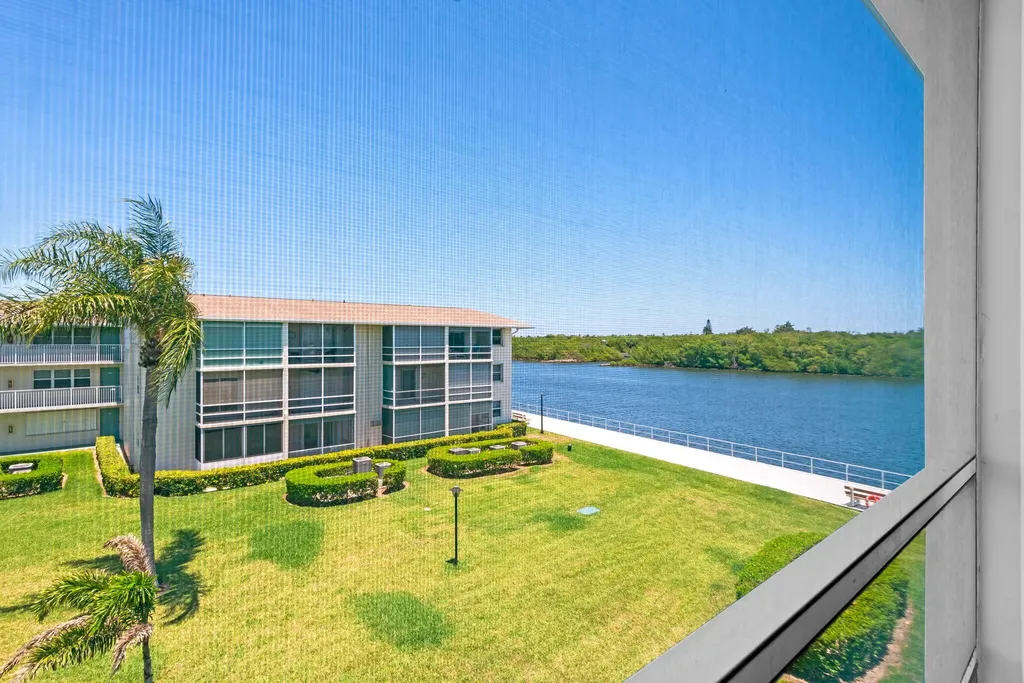 850 E Horizons E Boynton Beach FL 33435