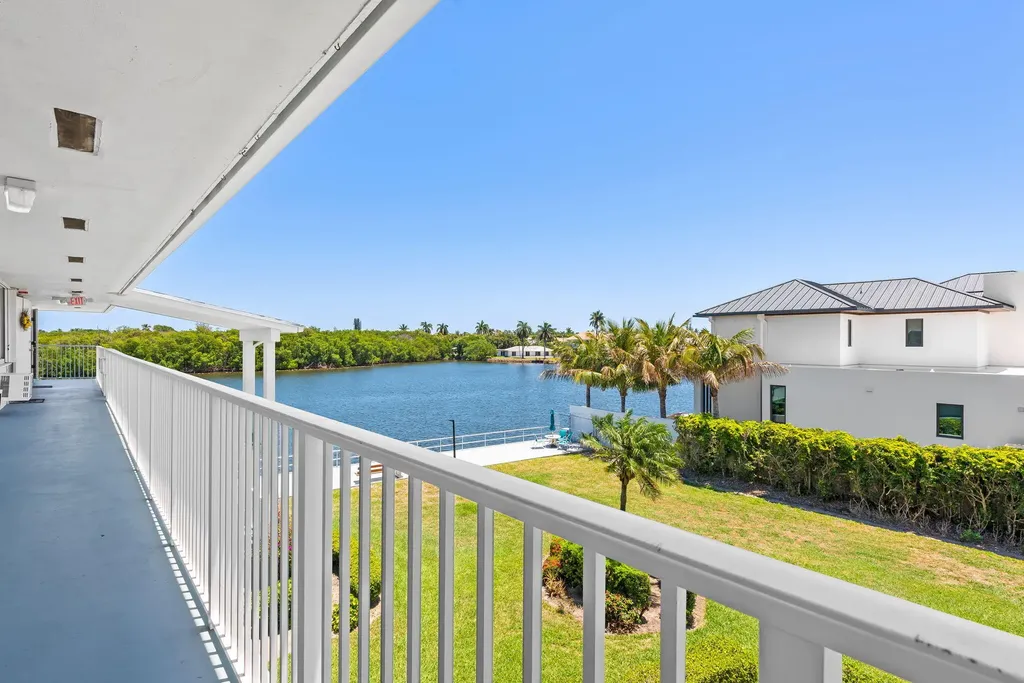 850 E Horizons E Boynton Beach FL 33435