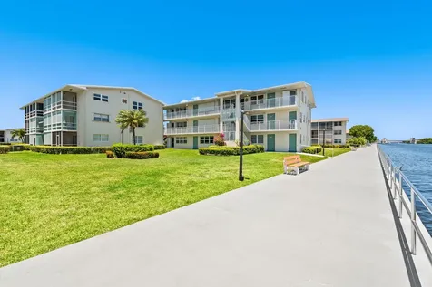 850 E Horizons E Boynton Beach FL 33435