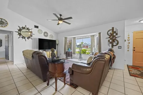 686 SW Hoffenberg Avenue Port St Lucie FL 34953