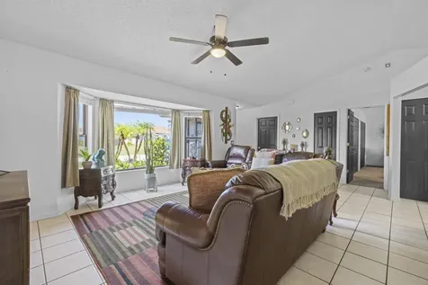 686 SW Hoffenberg Avenue Port St Lucie FL 34953