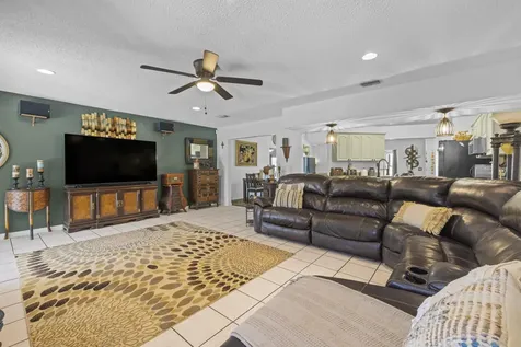 686 SW Hoffenberg Avenue Port St Lucie FL 34953