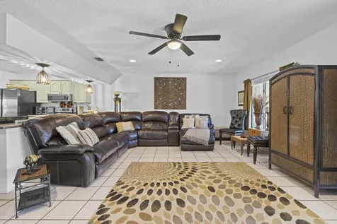 686 SW Hoffenberg Avenue Port St Lucie FL 34953