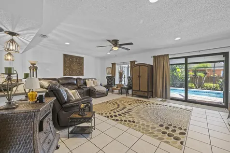 686 SW Hoffenberg Avenue Port St Lucie FL 34953