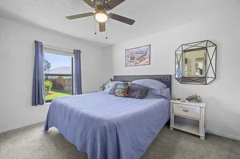 686 SW Hoffenberg Avenue Port St Lucie FL 34953