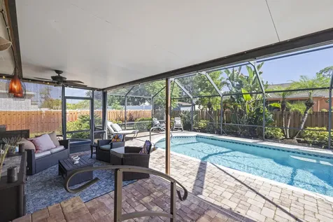686 SW Hoffenberg Avenue Port St Lucie FL 34953