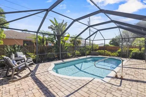 686 SW Hoffenberg Avenue Port St Lucie FL 34953