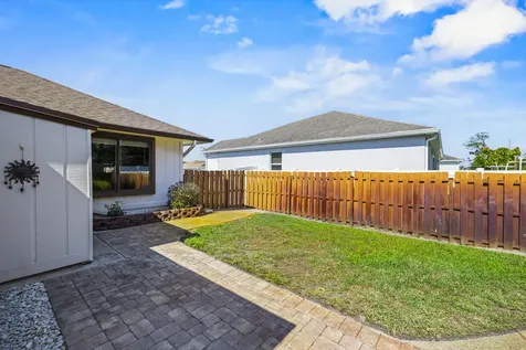 686 SW Hoffenberg Avenue Port St Lucie FL 34953