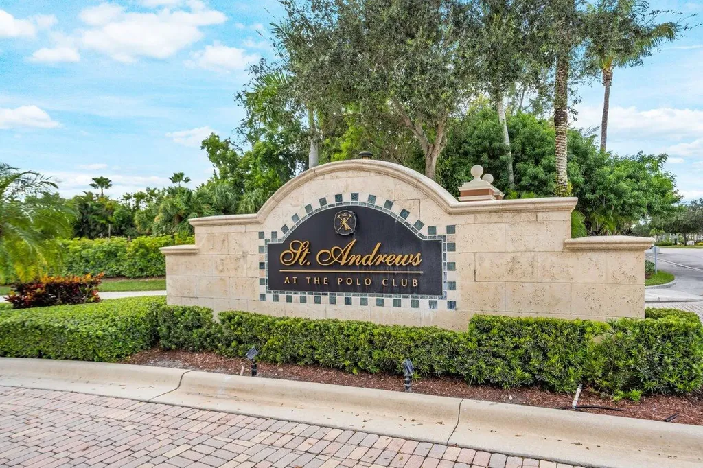 11750 St Andrews Place Wellington FL 33414