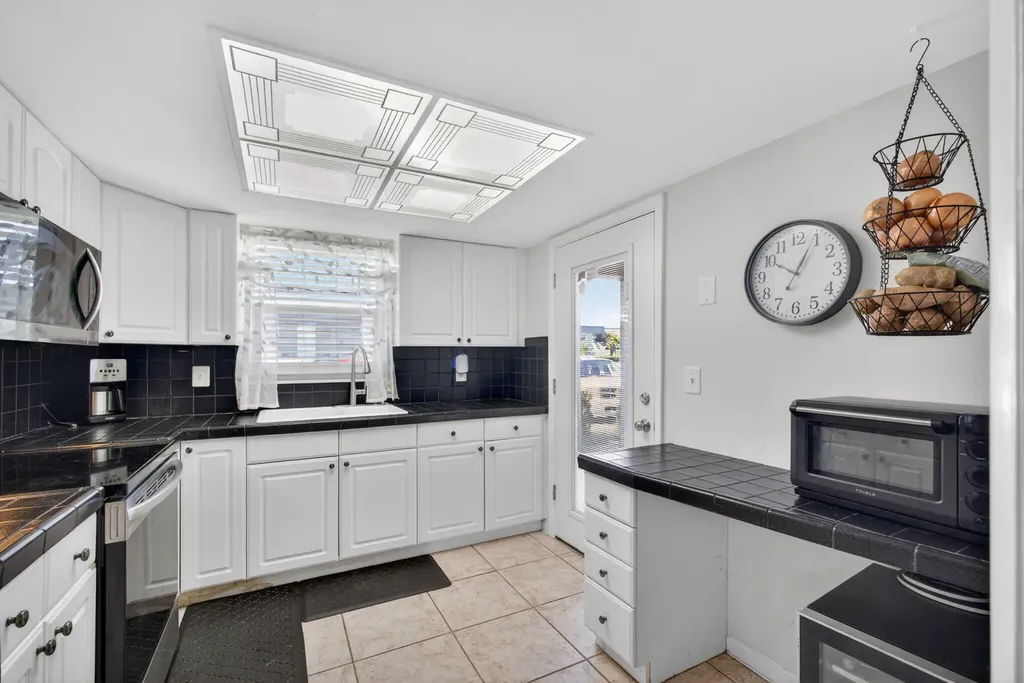 121 Wettaw Lane North Palm Beach FL 33408
