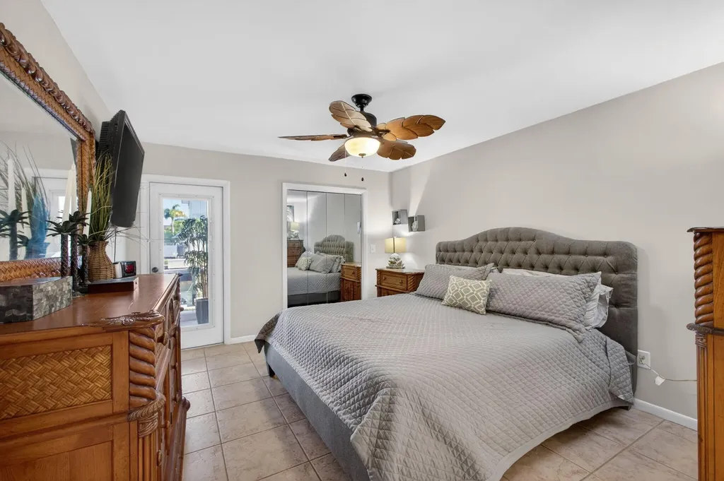121 Wettaw Lane North Palm Beach FL 33408