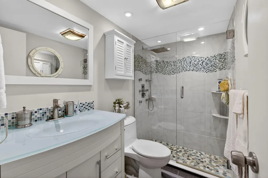 121 Wettaw Lane North Palm Beach FL 33408