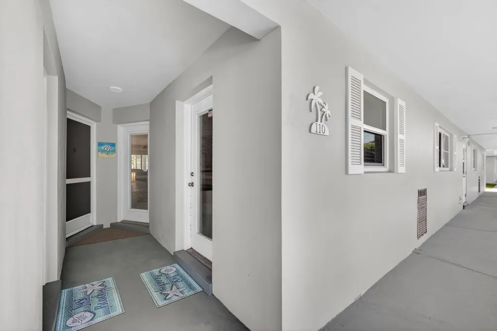121 Wettaw Lane North Palm Beach FL 33408