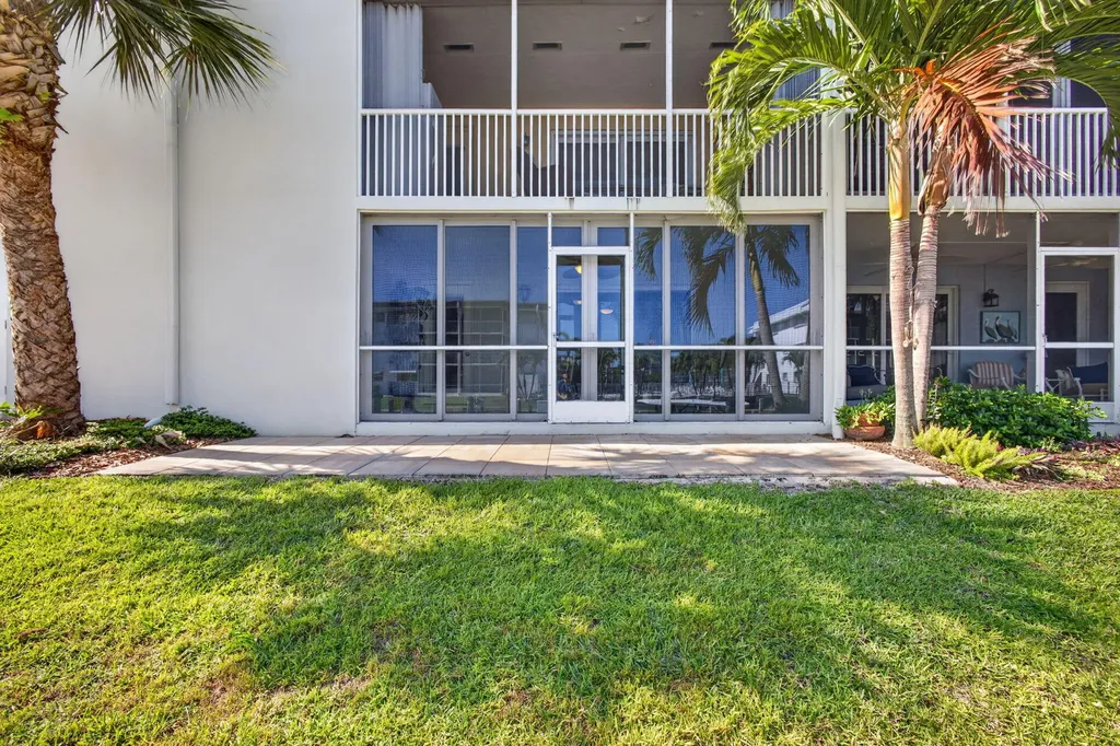 121 Wettaw Lane North Palm Beach FL 33408
