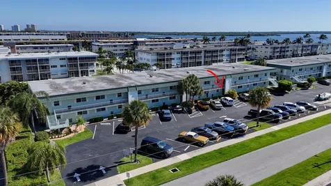 121 Wettaw Lane North Palm Beach FL 33408