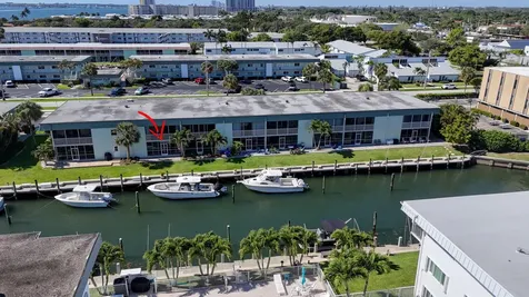 121 Wettaw Lane North Palm Beach FL 33408