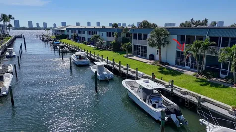 121 Wettaw Lane North Palm Beach FL 33408