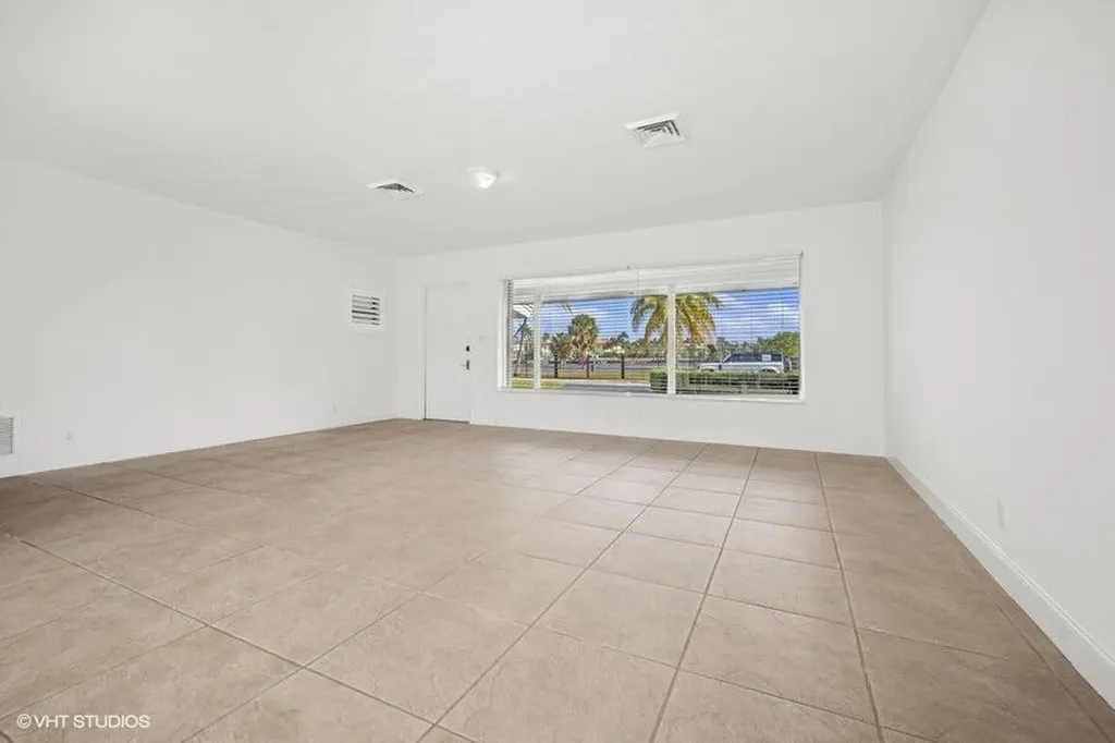 2433 NE 24th Street Lighthouse Point FL 33064