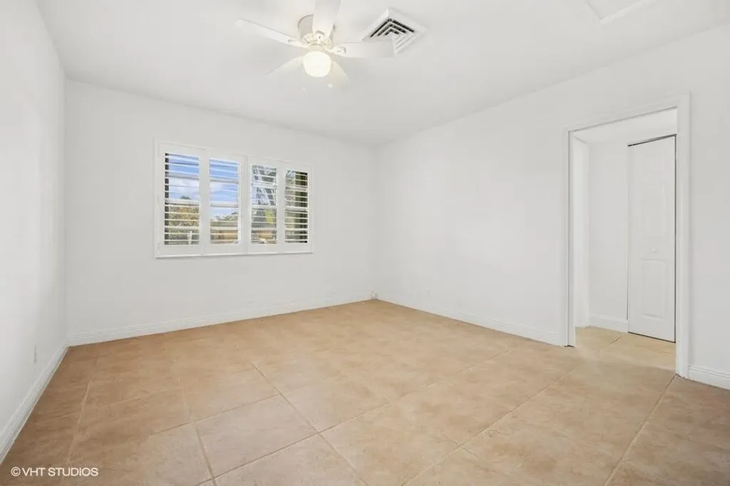 2433 NE 24th Street Lighthouse Point FL 33064