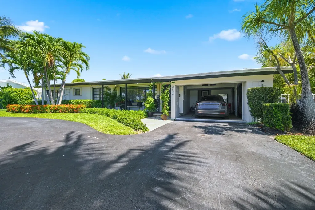 2433 NE 24th Street Lighthouse Point FL 33064
