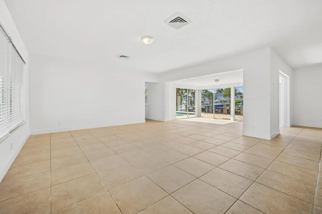 2433 NE 24th Street Lighthouse Point FL 33064