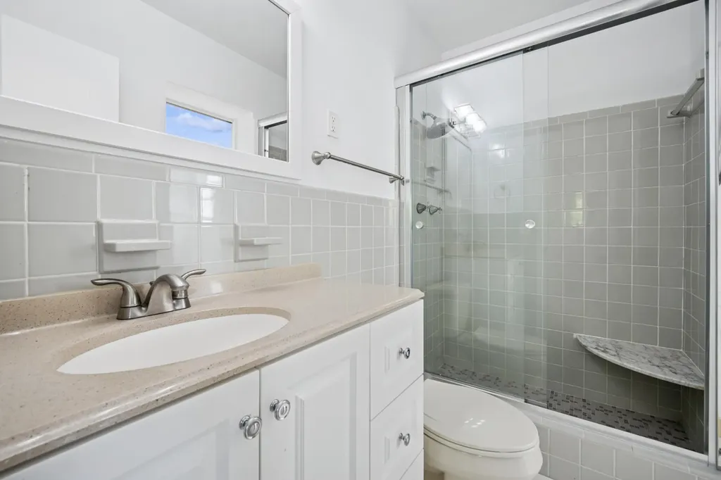 2433 NE 24th Street Lighthouse Point FL 33064