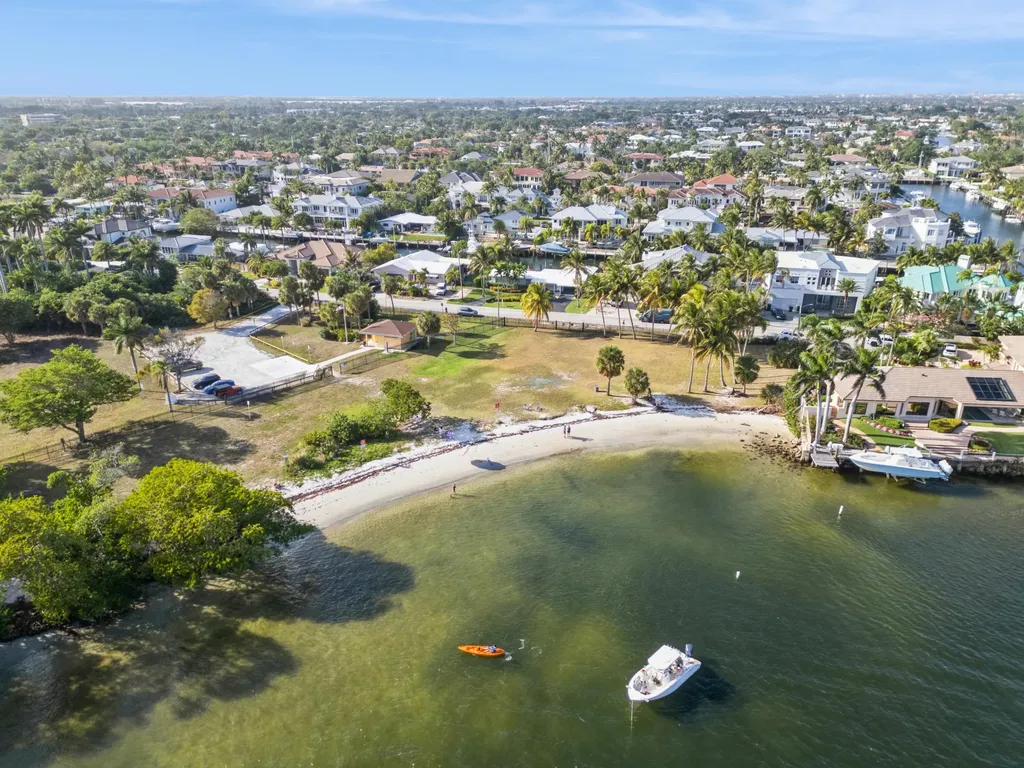 2433 NE 24th Street Lighthouse Point FL 33064