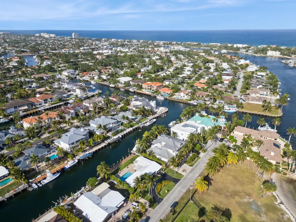 2433 NE 24th Street Lighthouse Point FL 33064