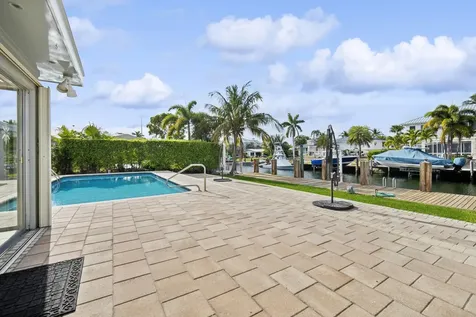 2433 NE 24th Street Lighthouse Point FL 33064
