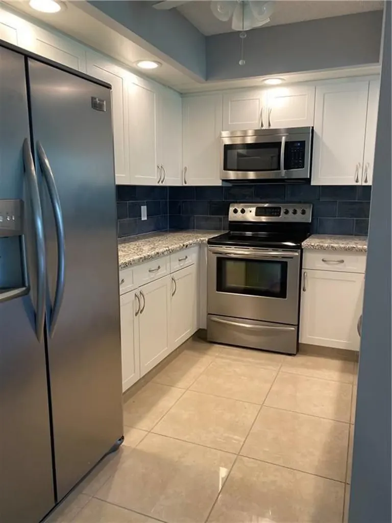 1110 SW 125th Avenue Pembroke Pines FL 33027