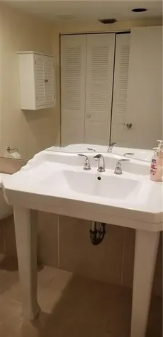 1110 SW 125th Avenue Pembroke Pines FL 33027